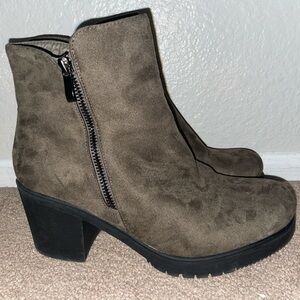 DREAM PAIRS Women's Low Heel Chunky Ankle Boots